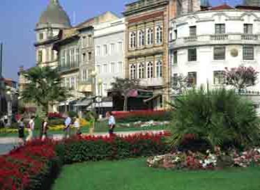 Tours in the North of Portugal: Cultural, historical, religious and wine itineraries.