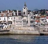 Lisbon private guided sightseeing tours. Luxury vehicles and guide services. Tours of Lisbon, Estoril, Sintra, Pena, Cascais, by limousines with multilingual drivers.