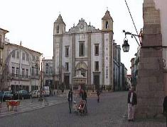 Portugal tours: Lisbon, Fatima, Algarve, Oporto. Group packages. Reservations: guides, buses, limousines, accommodation, conventions. Deluxe private escorted trips. Cultural luxury coach excursions.