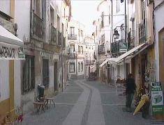 Portugal tours: Lisbon, Fatima, Algarve, Oporto. Group packages. Reservations: guides, buses, limousines, accommodation, conventions. Deluxe private escorted trips. Cultural luxury coach excursions.