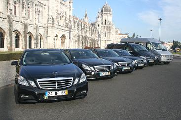 limousines and vans for tours