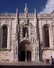 A CHARMING EXPERIENCE IN PORTUGAL tour. Portugal escorted multi-day tours. Guided tour packages by Portugal Travel Agency.
