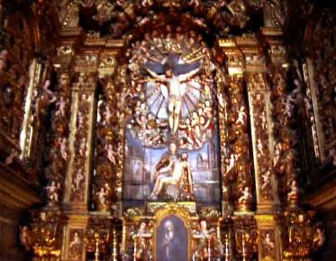 Saint Vincent Monastery in Lisbon can be seen in a private tour