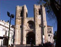 Lisbon cathedral included in ancient part of Lisbon tour