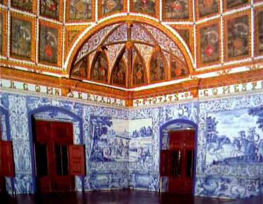 Sintra Palace is included in the day tours of Lisbon