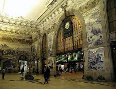 Porto train station