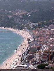 Lisbon private guided sightseeing tours. Luxury vehicles and guide services. Tours of Arrabida, Sesimbra, Setubal, Palmela, Azeit�o, by limousines with multilingual drivers.