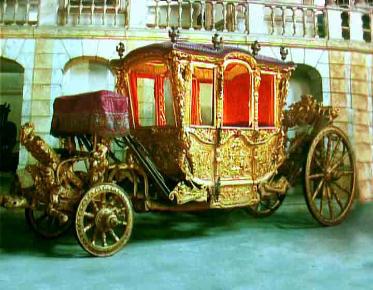 The most complete coach collection included in all sightseeing tours of Lisbon