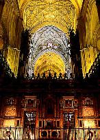 Excursoes no Algarve com guias turisticos em portugues. Faro, Portimao, Lagos, Sagres, Silves, Albufeira, Quarteira. Reservas de Hoteis, restaurantes. Descontos para grupos e Agencias de Viagens.