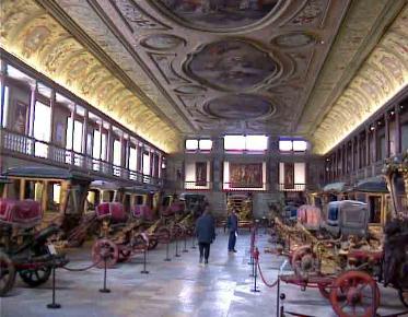 The most complete coach collection included in all sightseeing tours of Lisbon