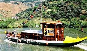 Cruzeiros diarios na regi�o vinicola do Douro do vinho do Porto. Passeios em barco do Porto � R�gua com uma Agencia de Viagens e Operador Turistico de Portugal. Reservas personalizadas e de grupos.