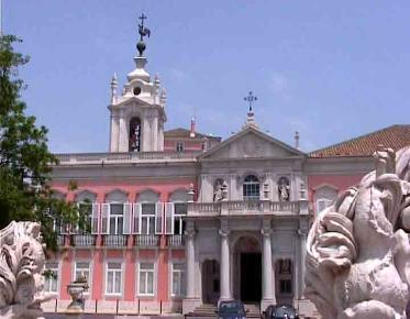 A sightseeing tour in Lisbon with palaces