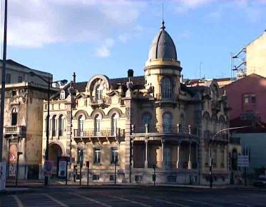 A mannor house near by a main avenue of Lisbon included in Lisbon tour