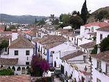Recorridos en Lisboa con una Agencia de Viajes de Portugal. Excursiones de lujo con un Tour Operador Portugu�s. Tours en limusine de Lisboa para Fatima, Obidos, Estoril, Sintra, Pena, Coimbra, Evora, Oporto.