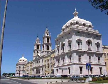Mafra palace has to be visited in a full day private sightseeing from Lisbon