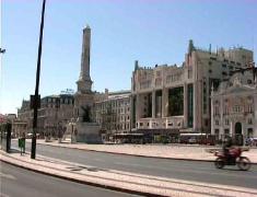 All sightseeing tours of Lisbon will show you the main squares