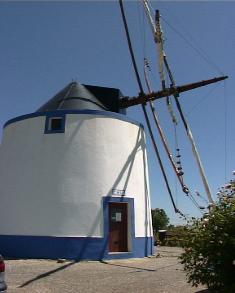Santiago do Cacem pics, Portugal. Windmill