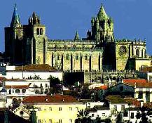 In Evora see Roman Temple, the Romanesque Gothic Cathedral. Lisbon private guided sightseeing tours. Luxury vehicles and guide services. Tours of Evora by limousines with multilingual drivers.