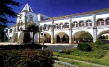 Evora private tour - full day. Lisbon escorted private tours and day trips. Limousine services. Private excursions, multilingual guide drivers.
