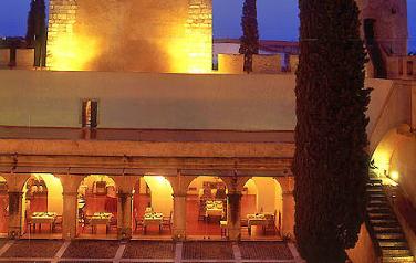 Historical accommodation in Portugal: Alvito - Castelo de Alvito pousada.