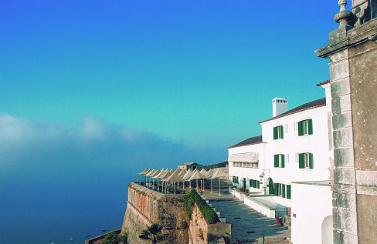 Historical accommodation in Portugal: Set�bal - S�o Filipe pousada.